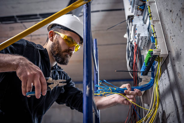Best Emergency Electrical Repair  in Mastic Beach, NY